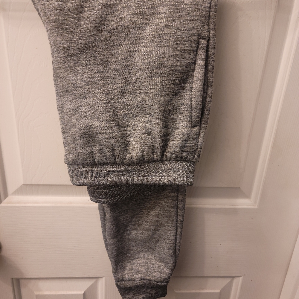 Boys gray sweat pants